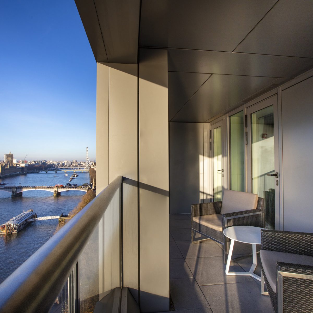 One Bedroom Suite With River View And Balcony Park Plaza London Riverbank
